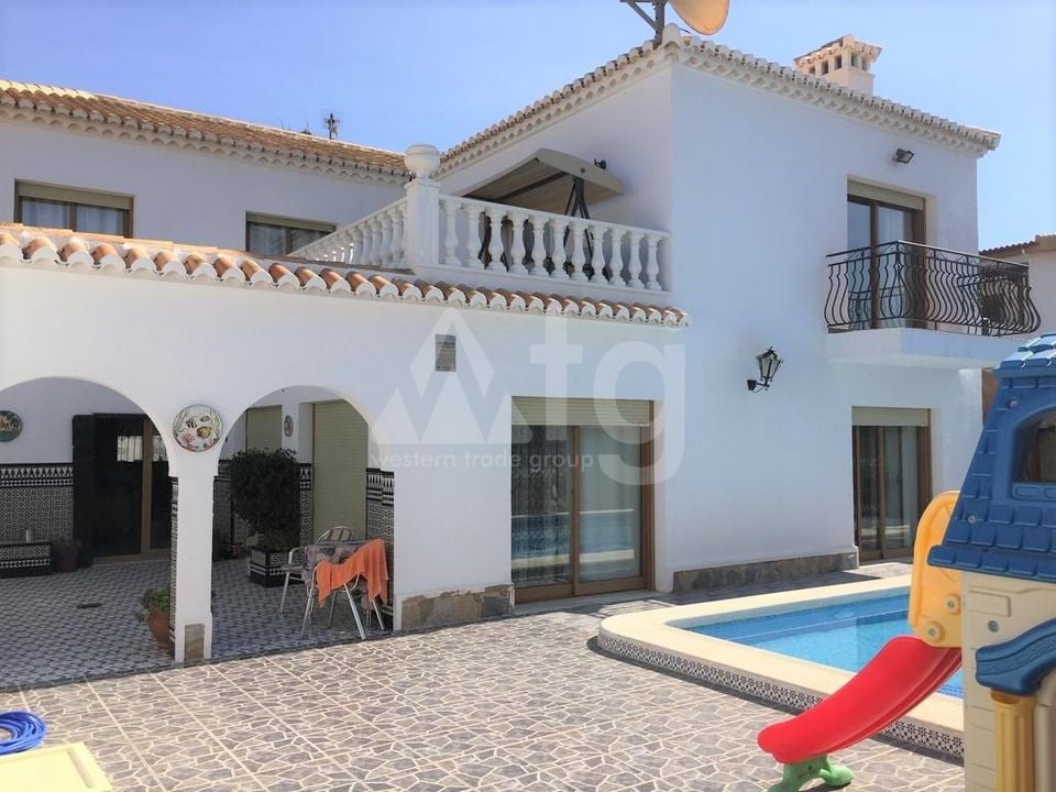 6 bedroom Villa in Torrevieja - ET120898 - Photo - 1