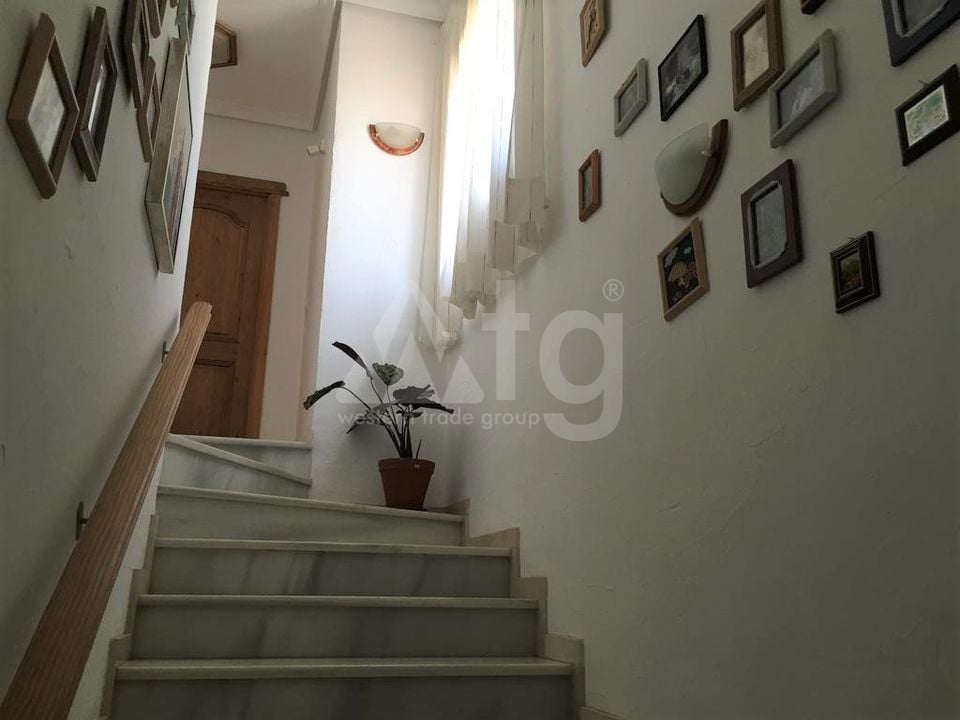 6 bedroom Villa in Torrevieja - ET120898 - Photo - 23