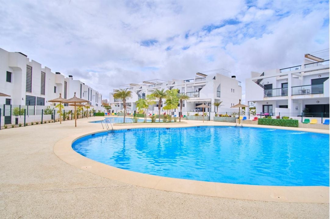 Apartamento de 2 habitaciones en Mil Palmeras - ET120902 - Foto - 1