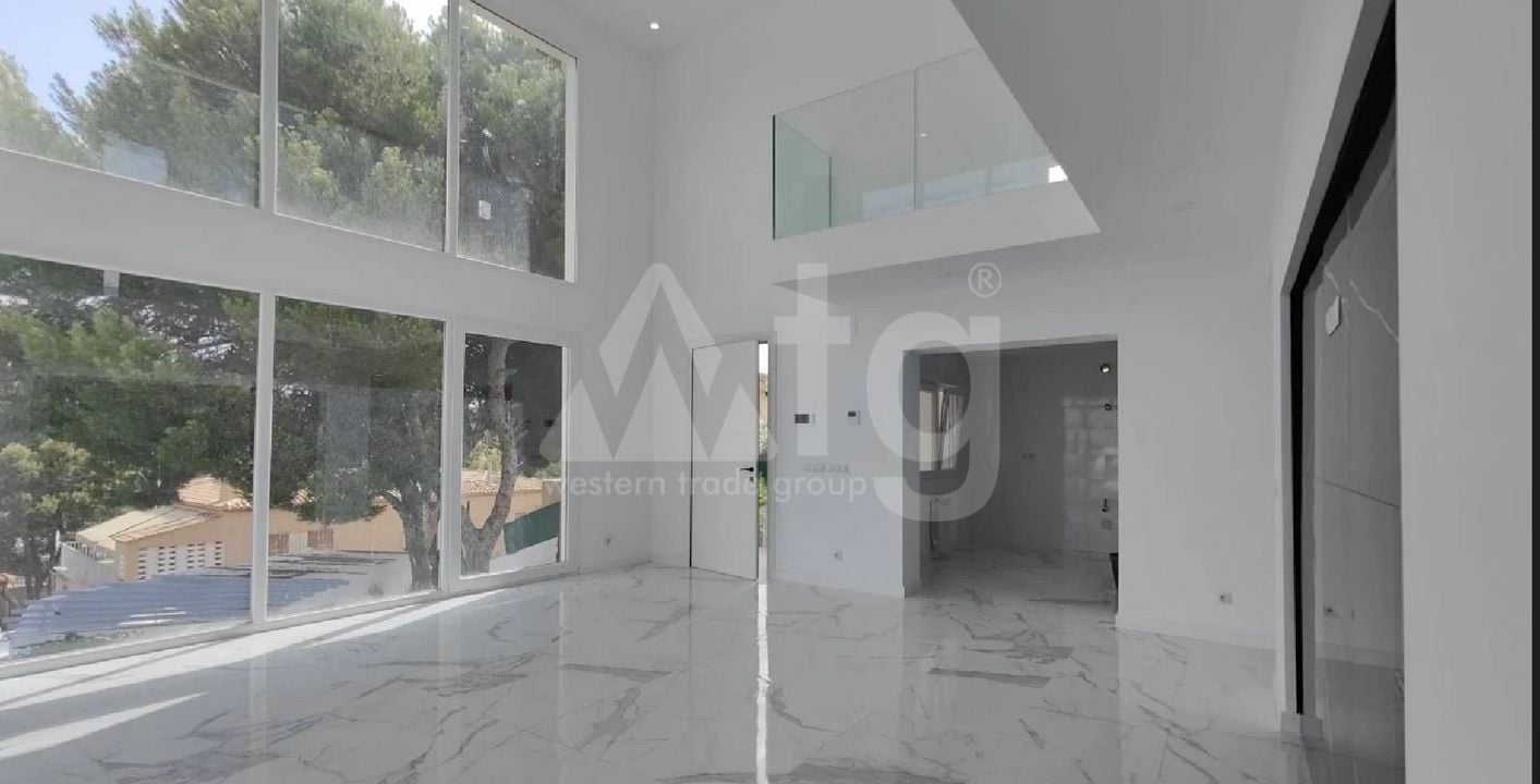 6 bedroom Villa in Torrevieja - ET120912 - Photo - 8
