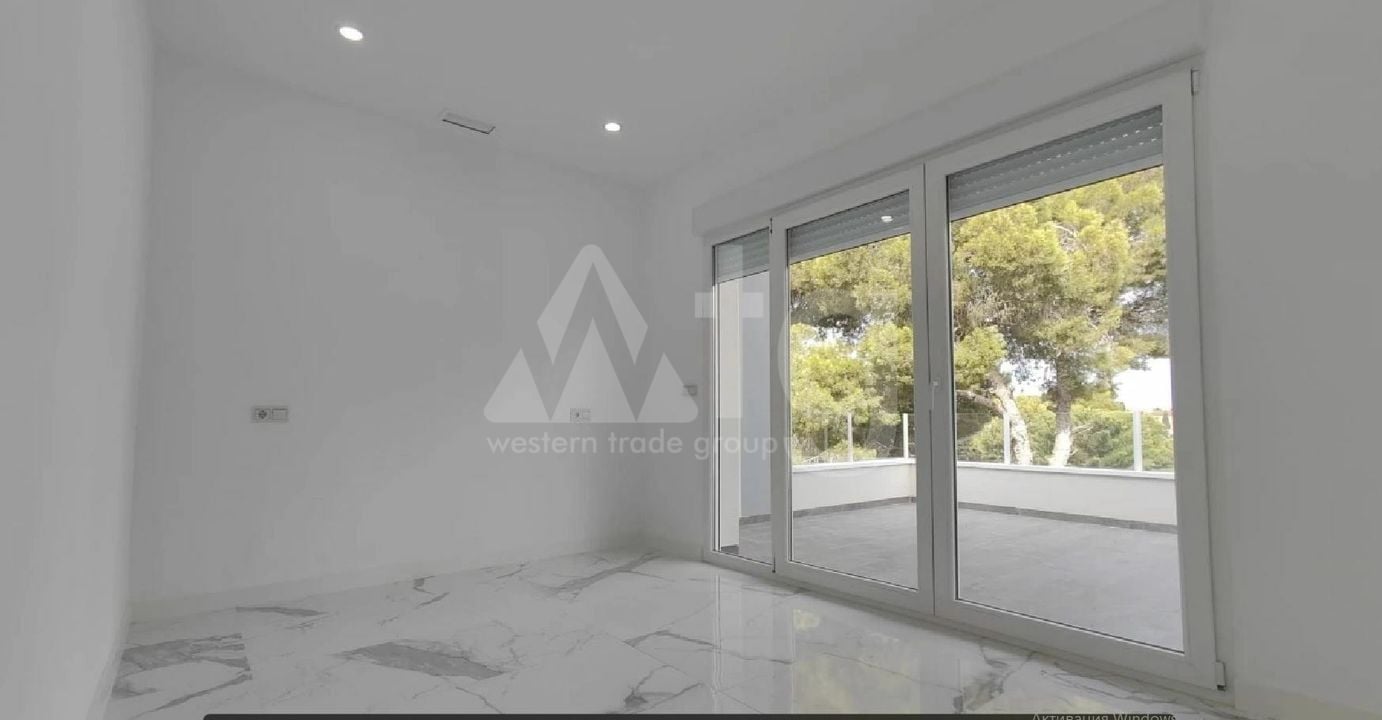 6 bedroom Villa in Torrevieja - ET120912 - Photo - 13