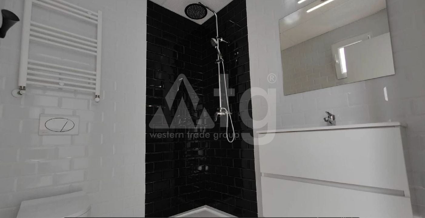 6 bedroom Villa in Torrevieja - ET120912 - Photo - 16