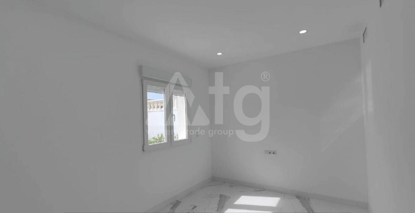 6 bedroom Villa in Torrevieja - ET120912 - Photo - 15