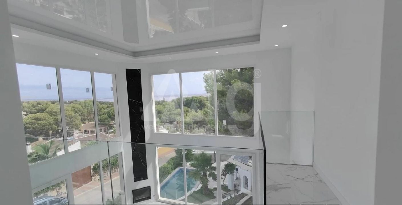 6 bedroom Villa in Torrevieja - ET120912 - Photo - 12