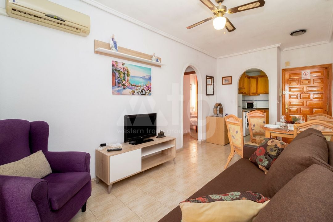 2 bedroom Apartment in Torrevieja - ET120962 - Photo - 4