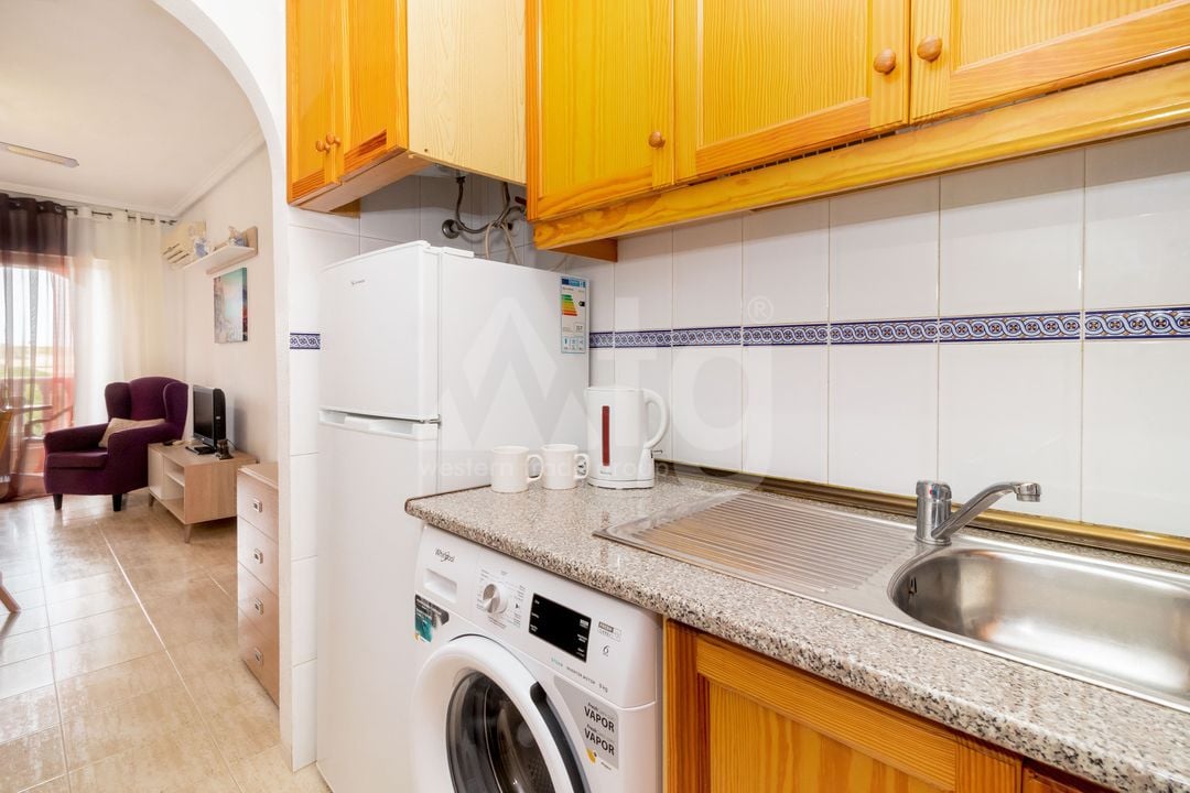 2 bedroom Apartment in Torrevieja - ET120962 - Photo - 8