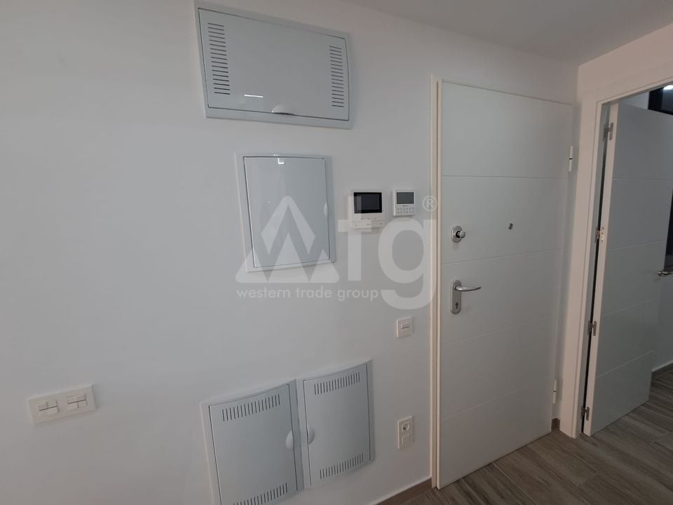 3 bedroom Apartment in Torrevieja - ET121003 - Photo - 3