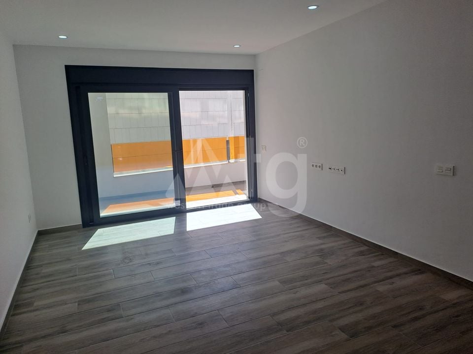 3 bedroom Apartment in Torrevieja - ET121003 - Photo - 2