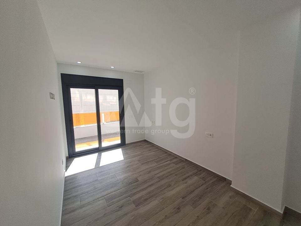 3 bedroom Apartment in Torrevieja - ET121003 - Photo - 6