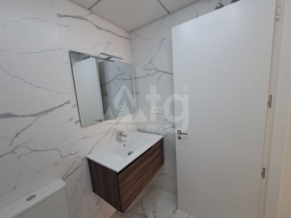 3 bedroom Apartment in Torrevieja - ET121003 - Photo - 11
