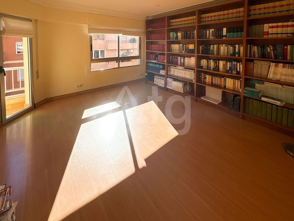 7 Schlafzimmer Appartement in Denia - EGH121163 - Foto - 4