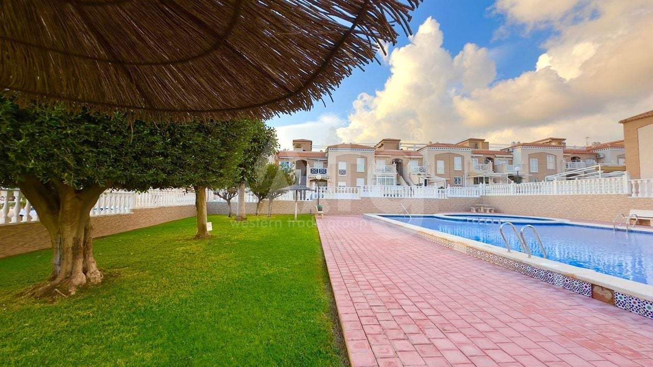 Bungalow de 2 chambres à Torrevieja - CT122889 - Photo - 36