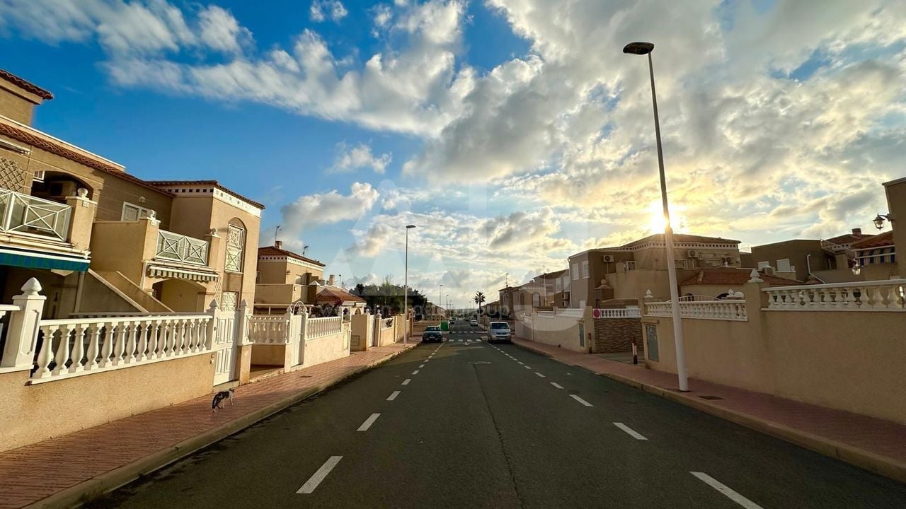Bungalow de 2 chambres à Torrevieja - CT122889 - Photo - 41