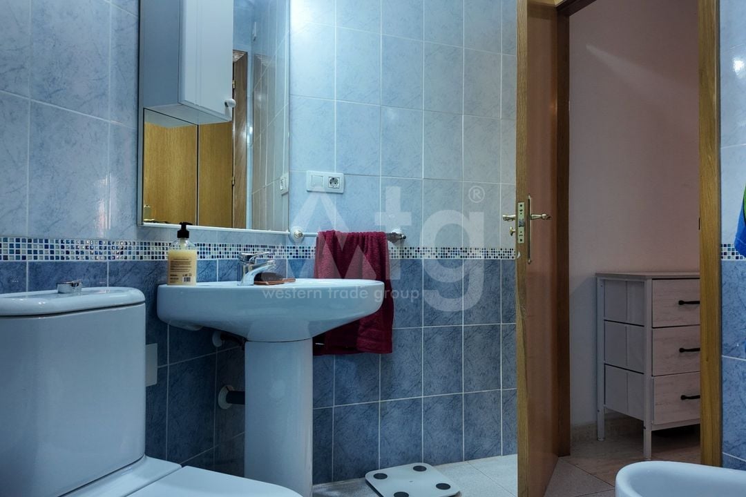 Appartement de 3 chambres à Alicante - CBE123984 - Photo - 18