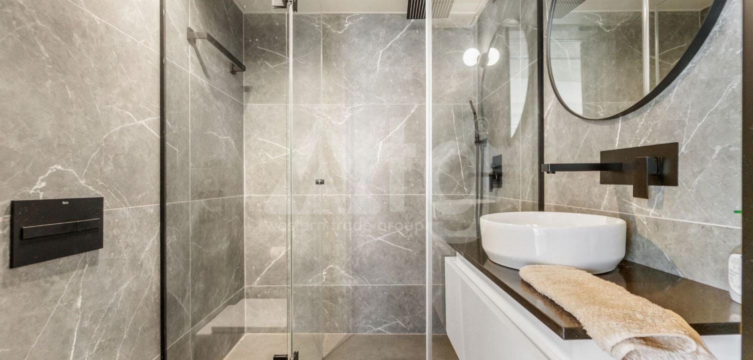 2 bedroom Penthouse in Torrevieja - MVR125615 - Photo - 19