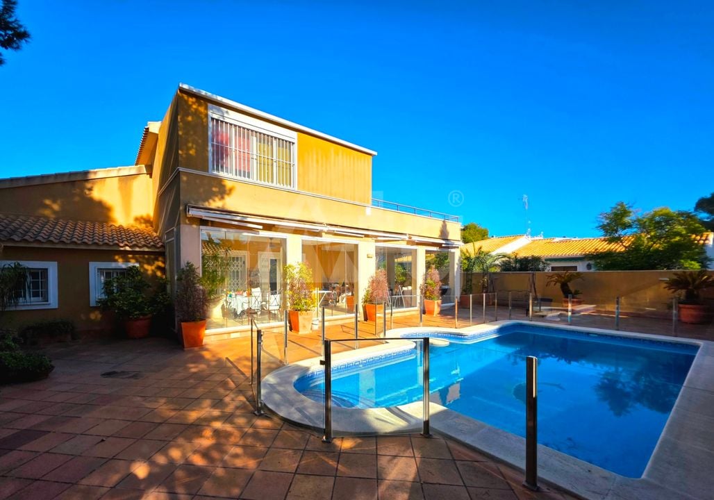 5 bedroom Villa in Torrevieja - NSP126040 - Photo - 2