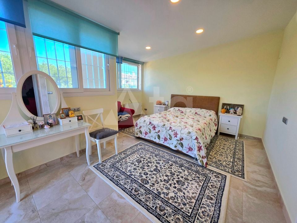 5 bedroom Villa in Torrevieja - NSP126040 - Photo - 10
