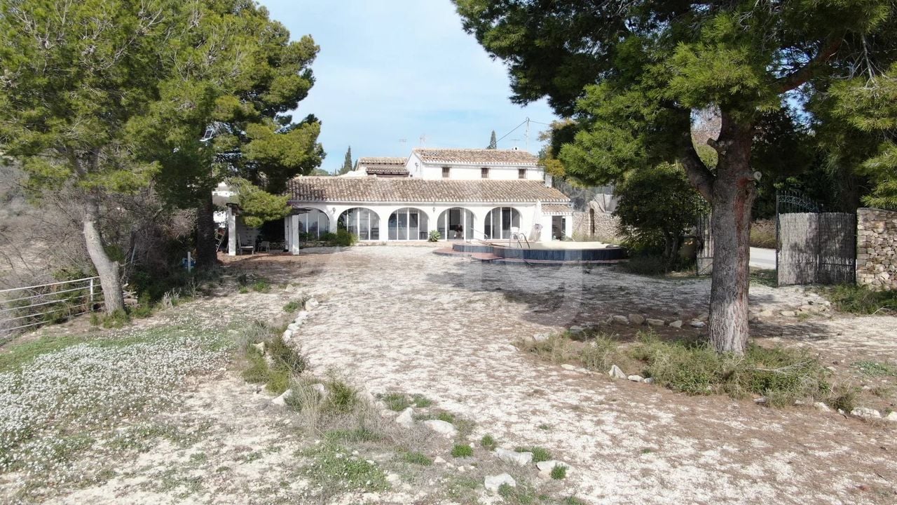 Vilă cu 4 dormitoare în Benissa - BES126517 - Imagini - 2