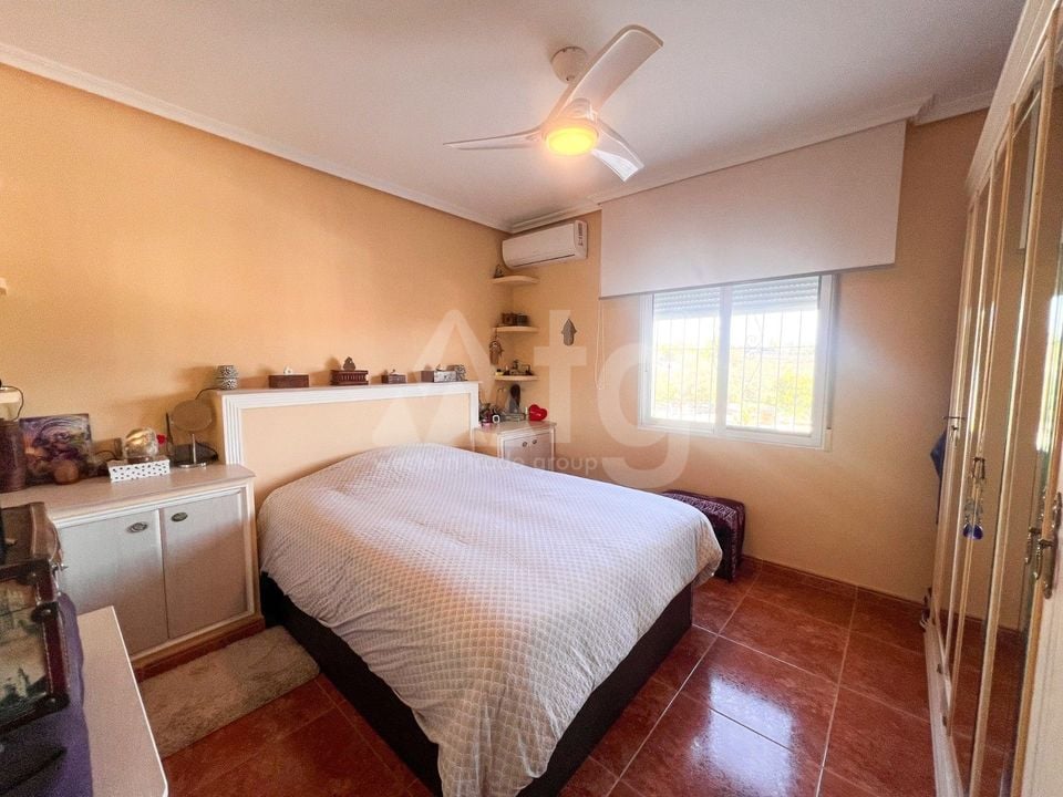 6 bedroom Villa in Alicante - SV126686 - Photo - 15