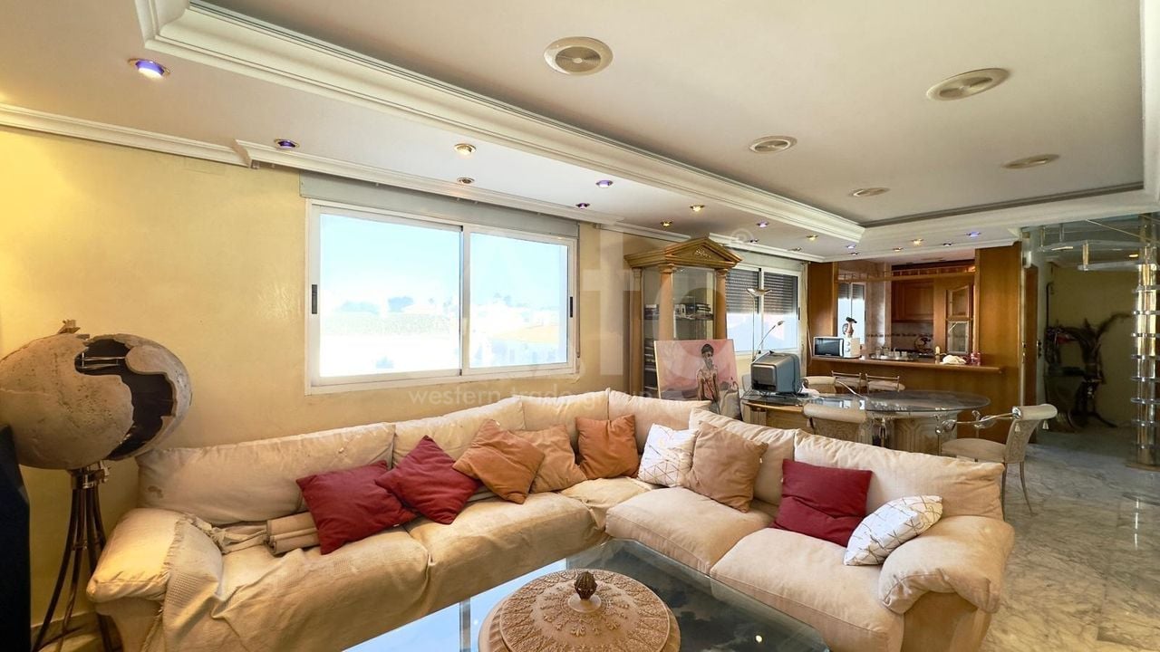 Penthouse de 2 chambres à Torrevieja - CT127017 - Photo - 1