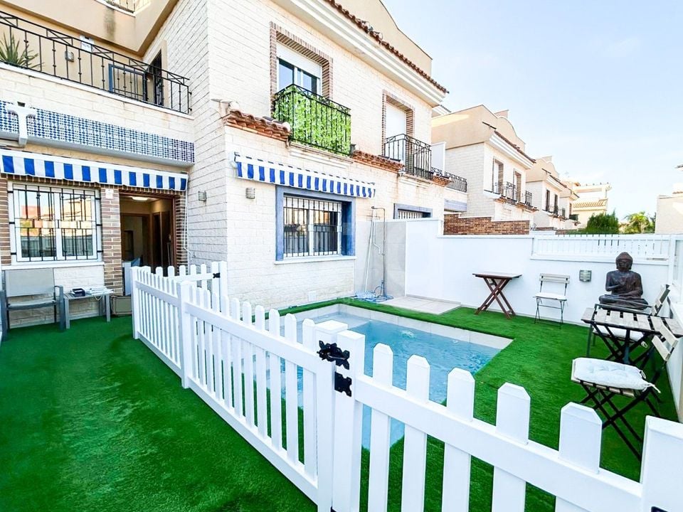 Villa de 3 chambres à Pilar de la Horadada - SV127664 - Photo - 1