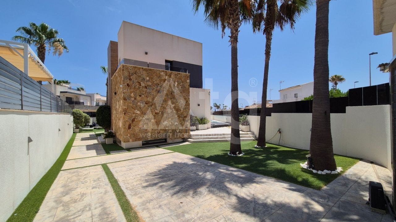 4 bedroom Villa in Torrevieja - RCJ147364 - Photo - 34