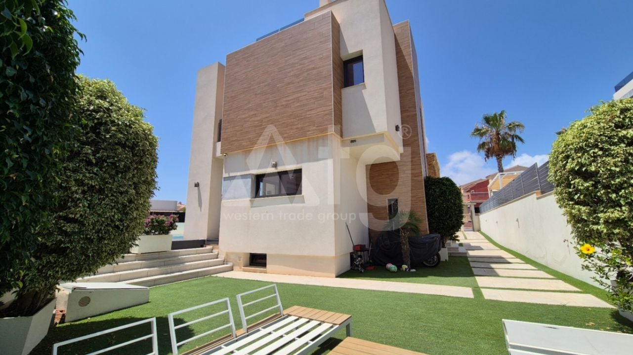 4 bedroom Villa in Torrevieja - RCJ147364 - Photo - 31