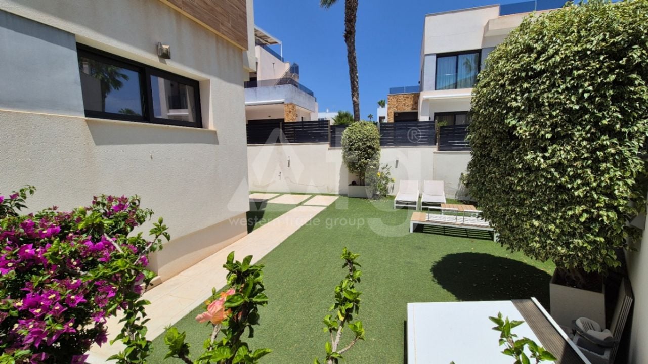 4 bedroom Villa in Torrevieja - RCJ147364 - Photo - 32
