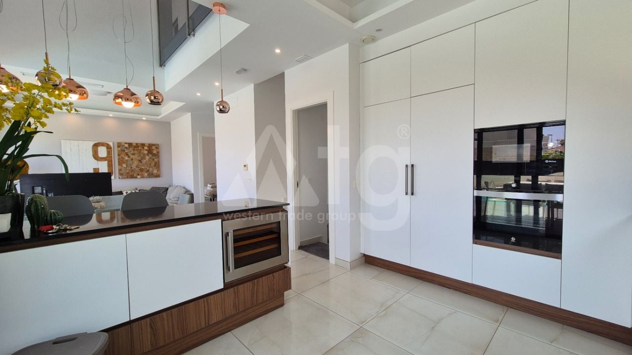 4 bedroom Villa in Torrevieja - RCJ147364 - Photo - 7