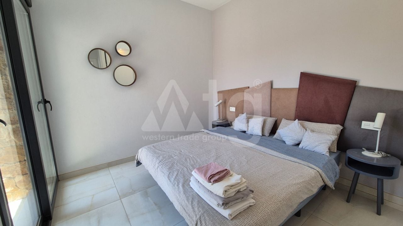 4 bedroom Villa in Torrevieja - RCJ147364 - Photo - 9