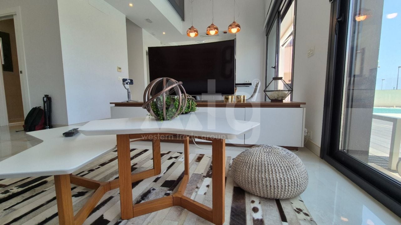 4 bedroom Villa in Torrevieja - RCJ147364 - Photo - 8