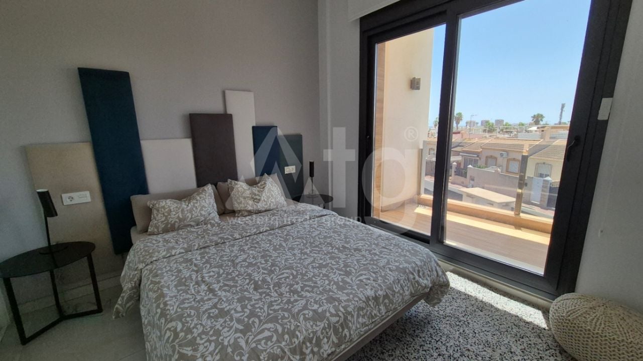 4 bedroom Villa in Torrevieja - RCJ147364 - Photo - 11