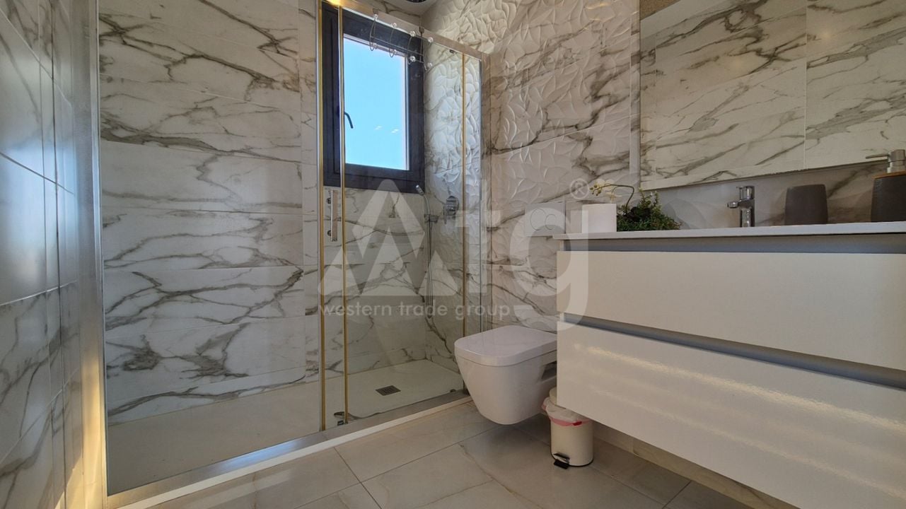 4 bedroom Villa in Torrevieja - RCJ147364 - Photo - 19
