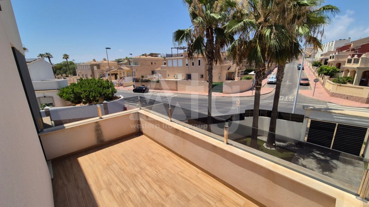 4 bedroom Villa in Torrevieja - RCJ147364 - Photo - 27