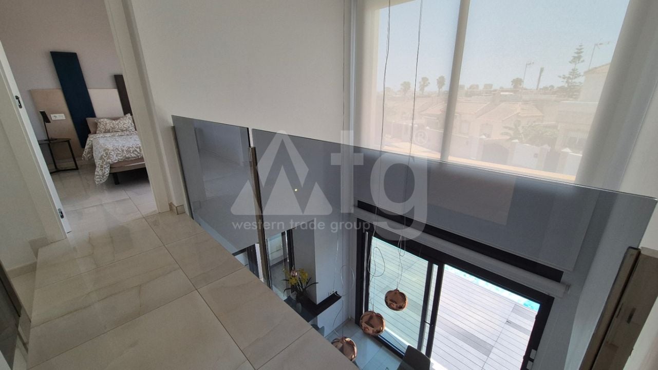 4 bedroom Villa in Torrevieja - RCJ147364 - Photo - 22
