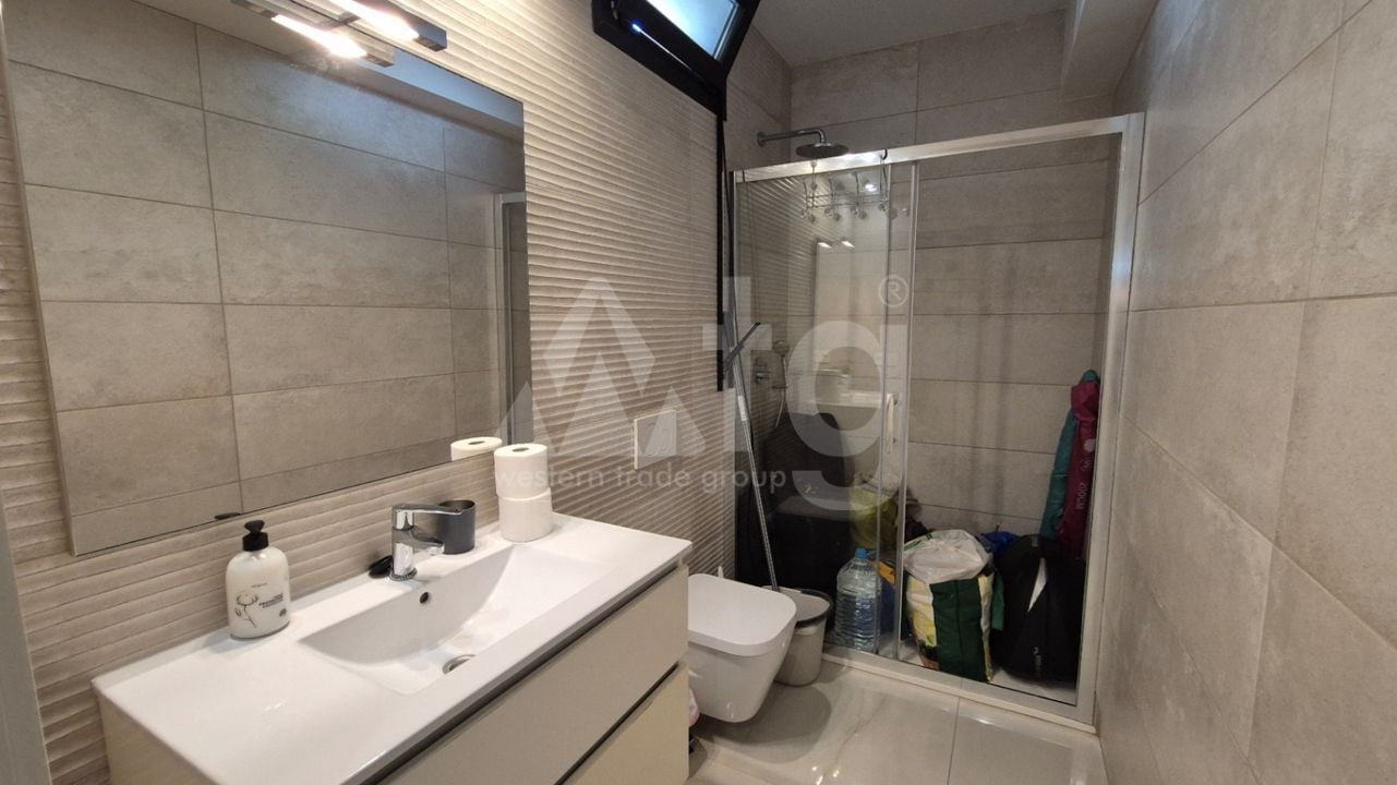 4 bedroom Villa in Torrevieja - RCJ147364 - Photo - 17