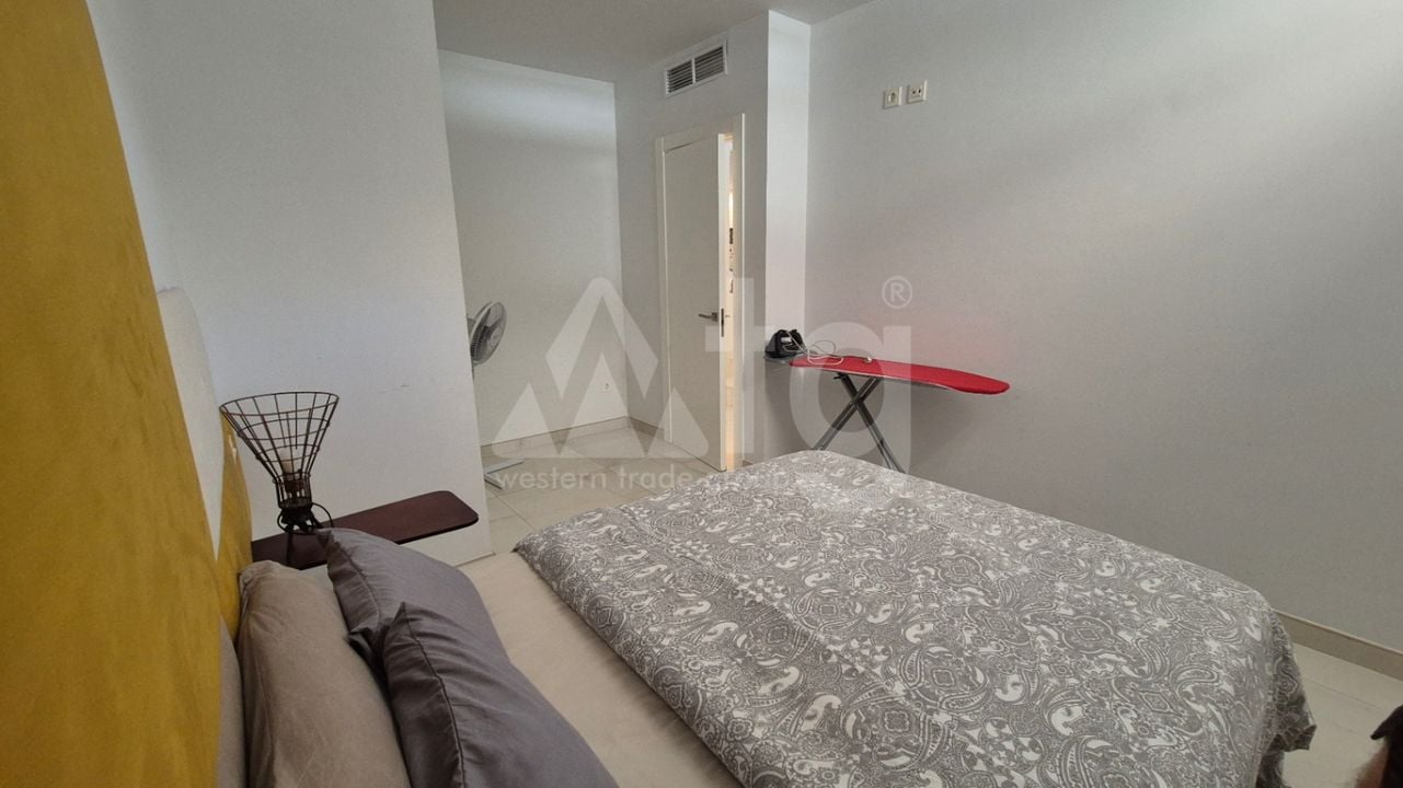 4 bedroom Villa in Torrevieja - RCJ147364 - Photo - 16