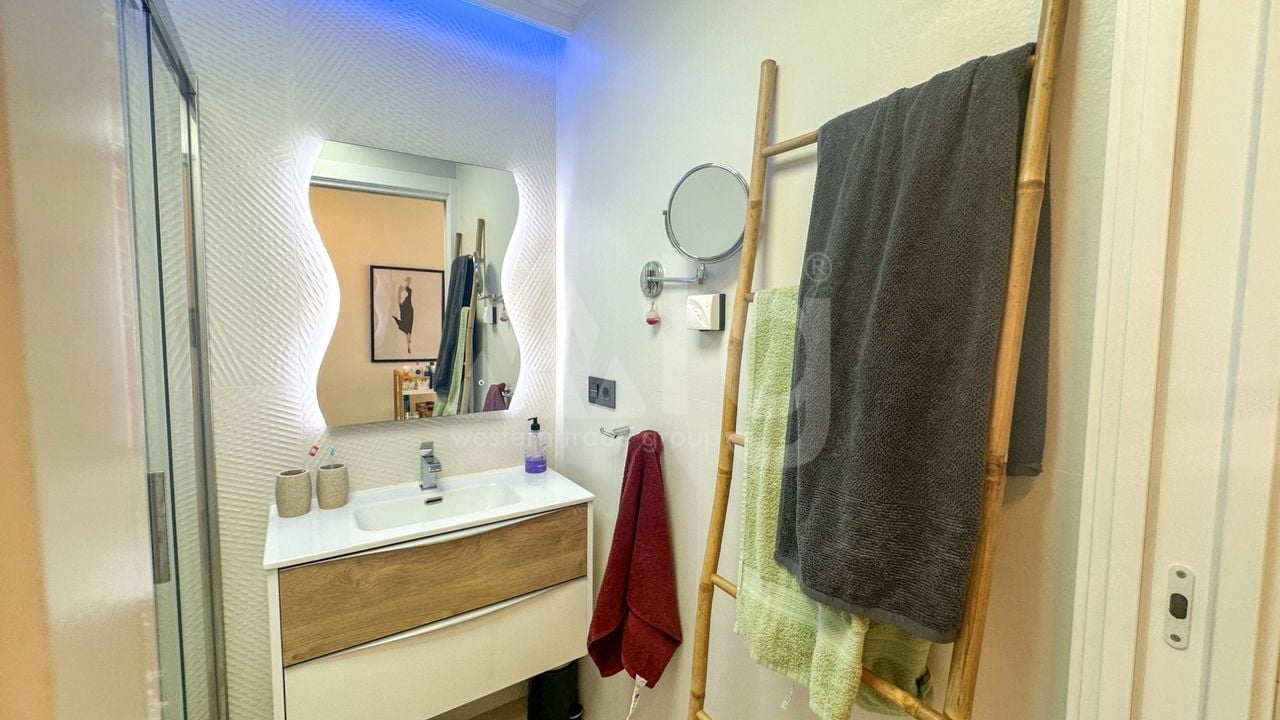 Bungalow de 3 chambres à Torrevieja - RCJ147732 - Photo - 30
