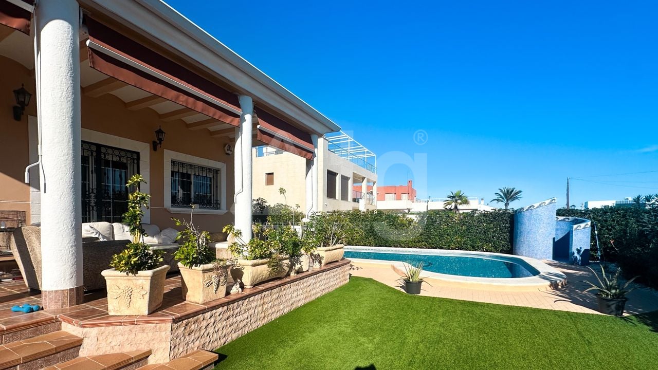 Villa de 6 chambres à La Mata - RCJ150201 - Photo - 3