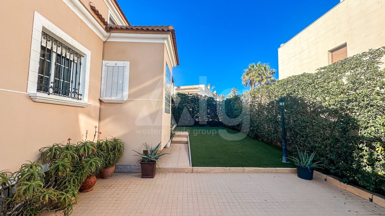 Villa de 6 chambres à La Mata - RCJ150201 - Photo - 42