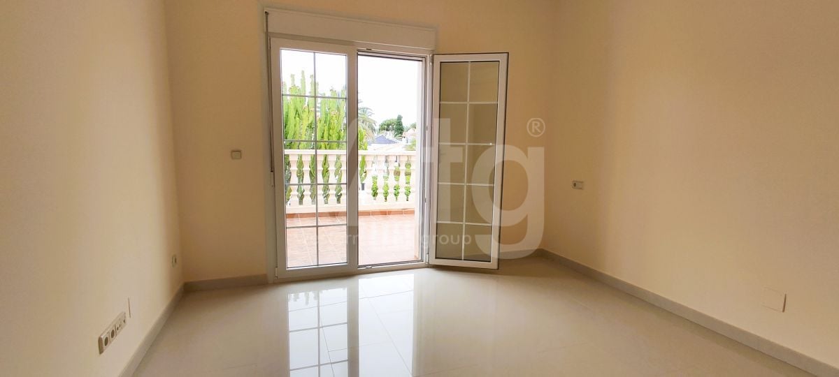 4 bedroom Villa in Cabo Roig - PSE130812 - Photo - 10