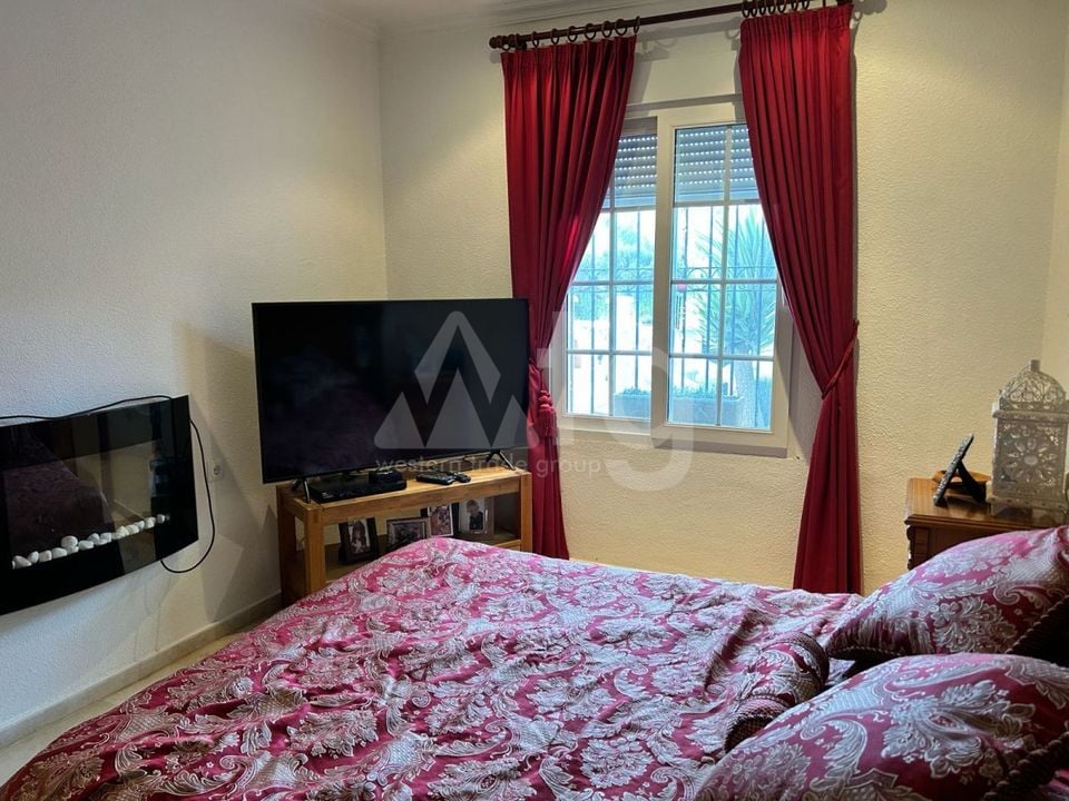 3 bedroom Villa in Villamartin - PSE131390 - Photo - 8