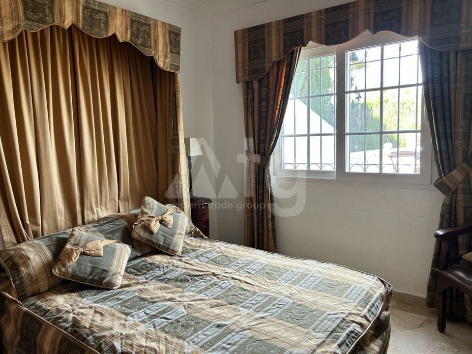 3 bedroom Villa in Villamartin - PSE131390 - Photo - 9