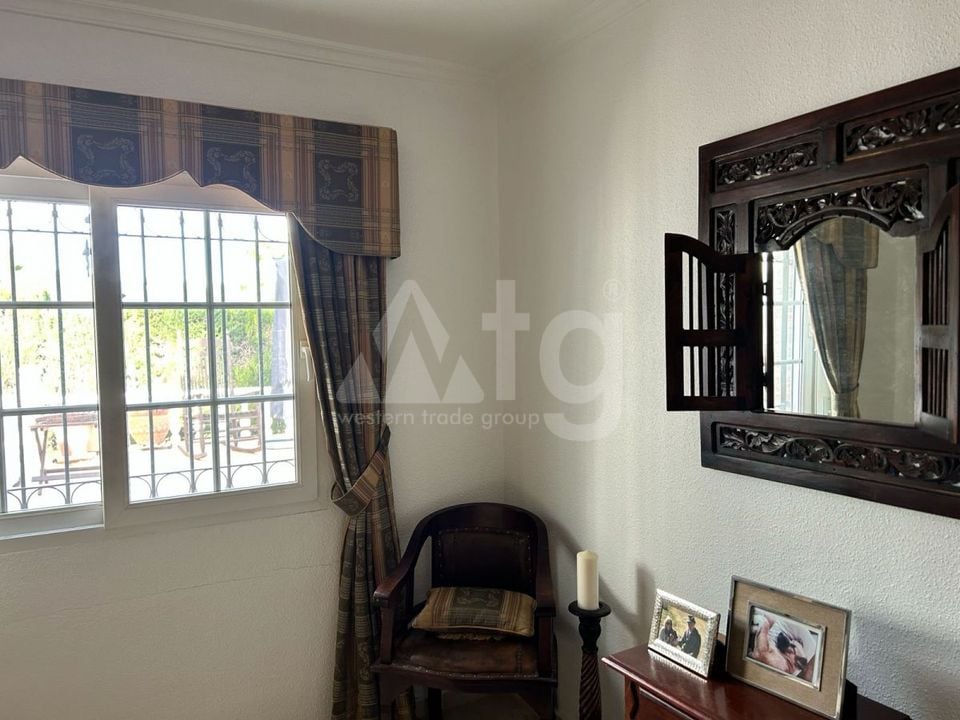 3 bedroom Villa in Villamartin - PSE131390 - Photo - 10