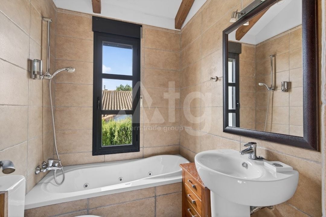 4 Schlafzimmer Villa in Xàbia - CBE131401 - Foto - 28