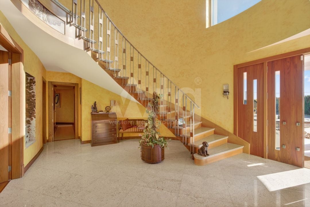 Villa de 5 habitaciones en Elche - CBE131407 - Foto - 13