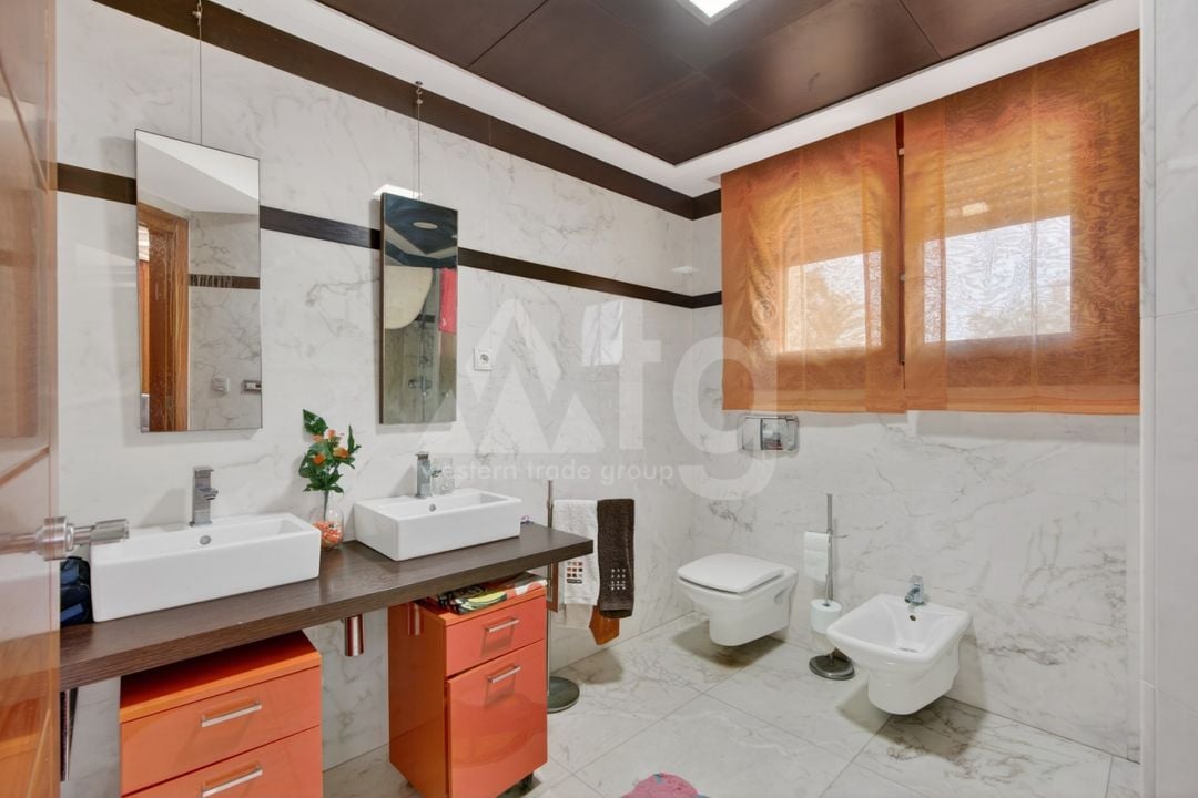 Villa de 5 habitaciones en Elche - CBE131407 - Foto - 21