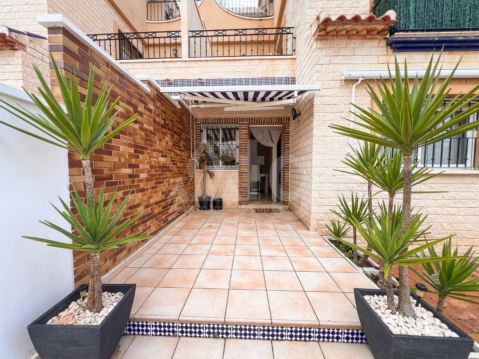 3 bedroom Townhouse in Pilar de la Horadada - SV131740 - Photo - 3
