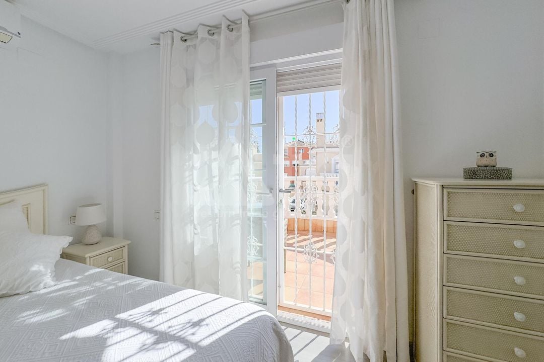 4 bedroom Villa in Orihuela Costa - SV131744 - Photo - 15