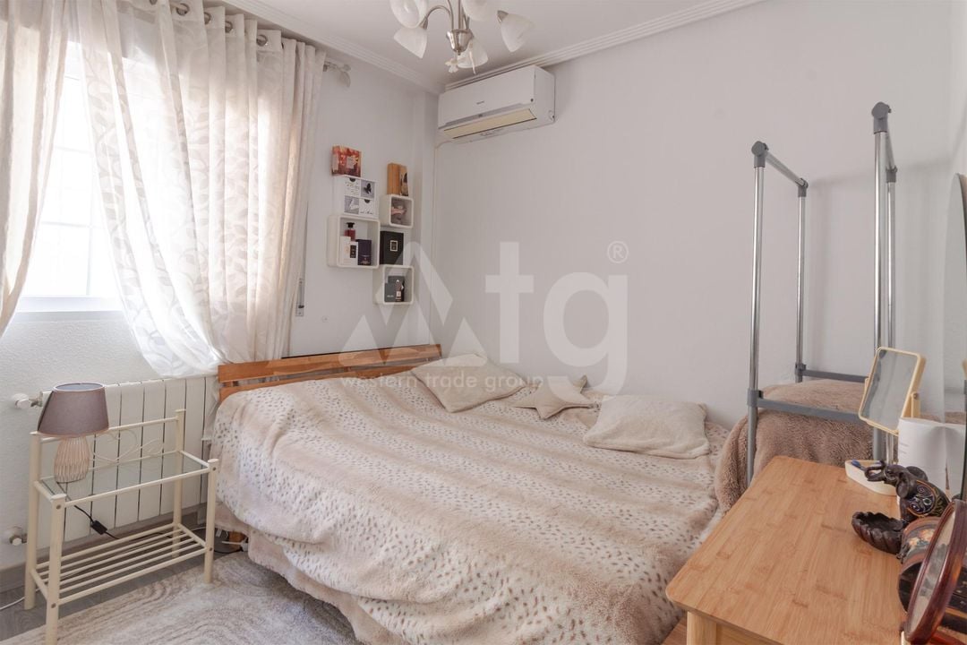 4 bedroom Villa in Orihuela Costa - SV131744 - Photo - 17
